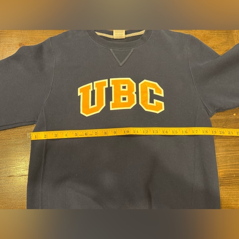 Vintage UBC University of British Columbia Sweater - Picture 7 of 7